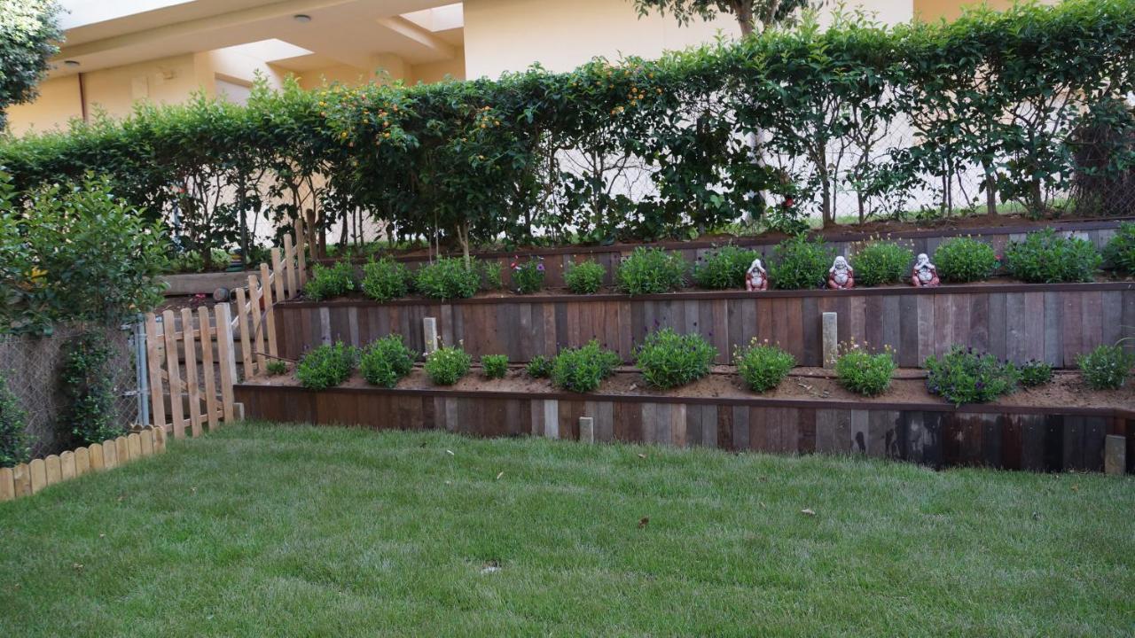 Lujo Duplex: Beachfront Garden Retreat with Pool Los Canos De Meca Exterior photo