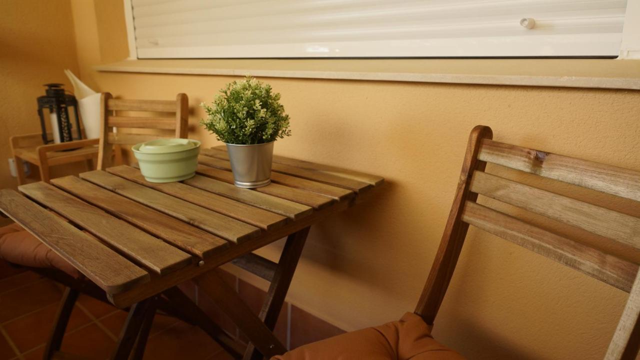Lujo Duplex: Beachfront Garden Retreat with Pool Los Canos De Meca Exterior photo